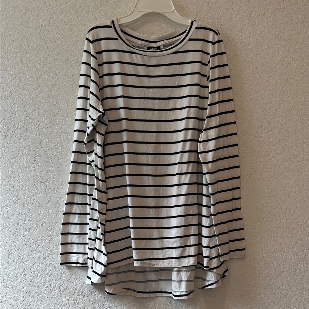 Bobeau Black and White Striped Long Sleeve Top